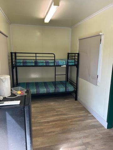 Territory Manor Motel & Caravan Park Mataranka Room photo